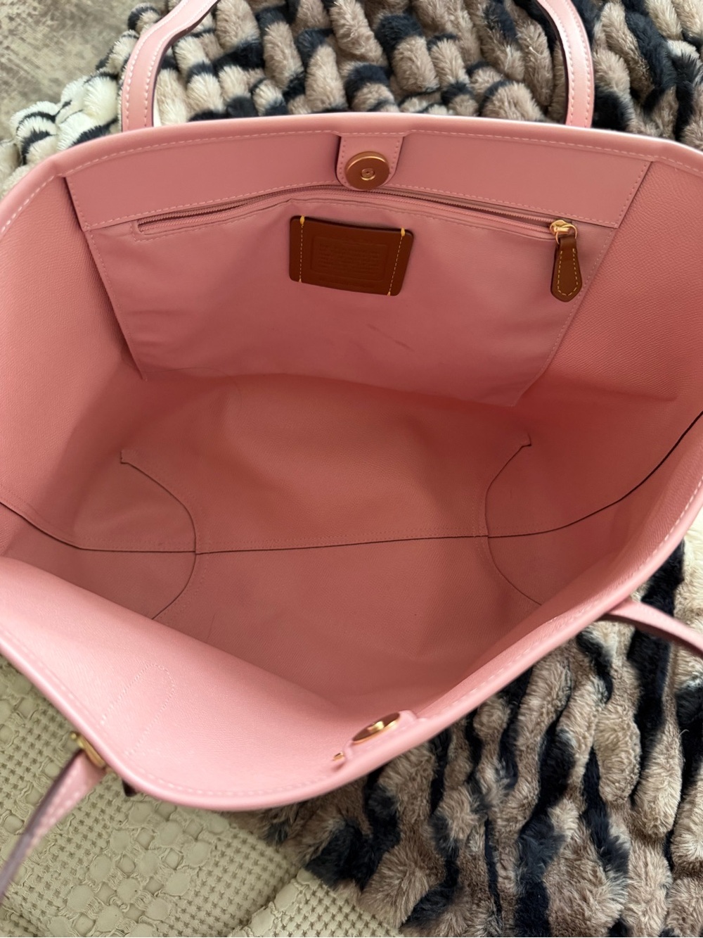 Coach 2025 Powder Pink large city tote - Picture 3 of 5